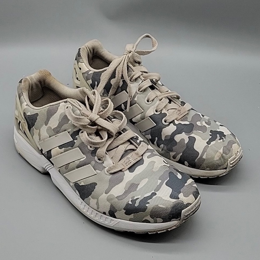 Mens Adidas Camo Torsion Shoes. Size:9